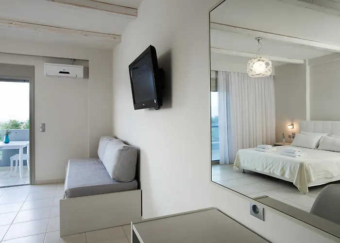 Altamar 4* Πευκί