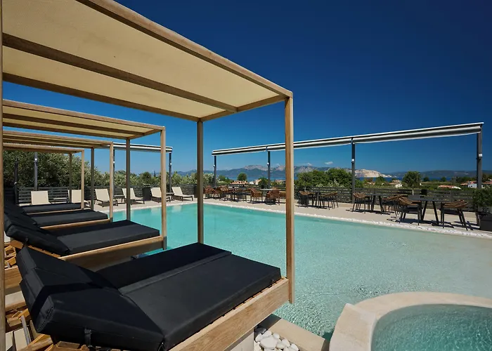 Altamar Pefki (Evia)